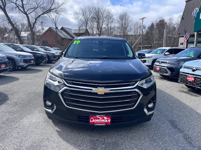 Used 2019 Chevrolet Traverse 3LT with VIN 1GNEVHKW0KJ318096 for sale in Manchester Center, VT
