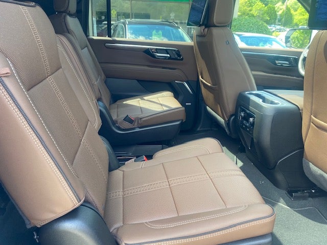 2026 Chevrolet Suburban High Country - Photo 14