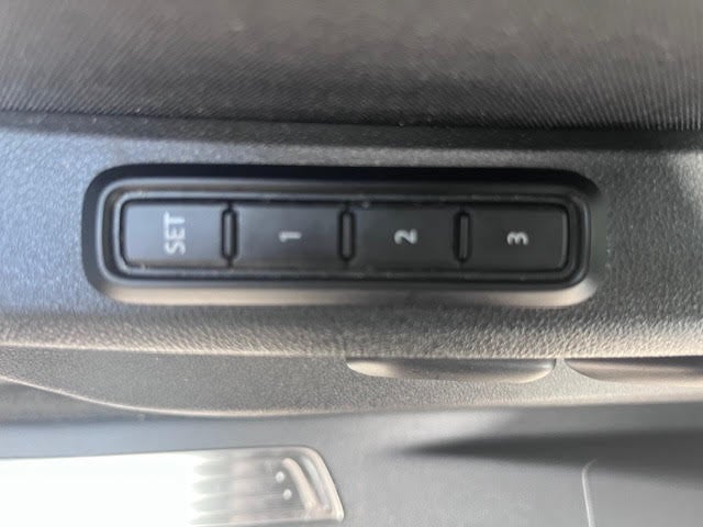 2023 Volkswagen Atlas Cross Sport 3.6L V6 SEL Premium R-Line