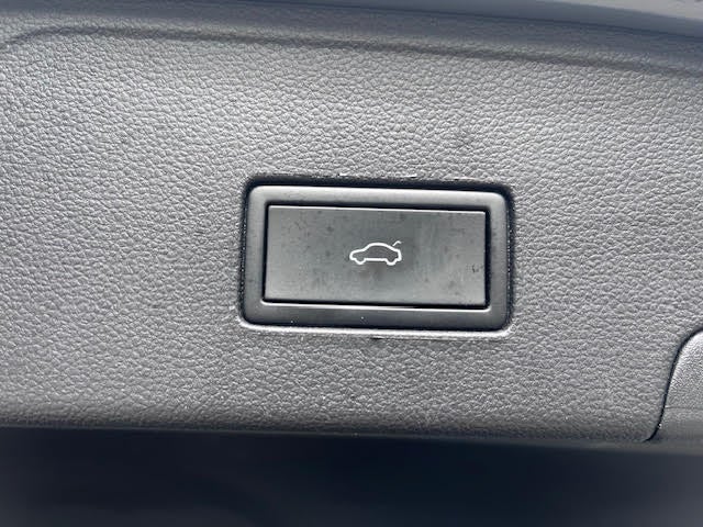 2023 Volkswagen Atlas Cross Sport 3.6L V6 SEL Premium R-Line