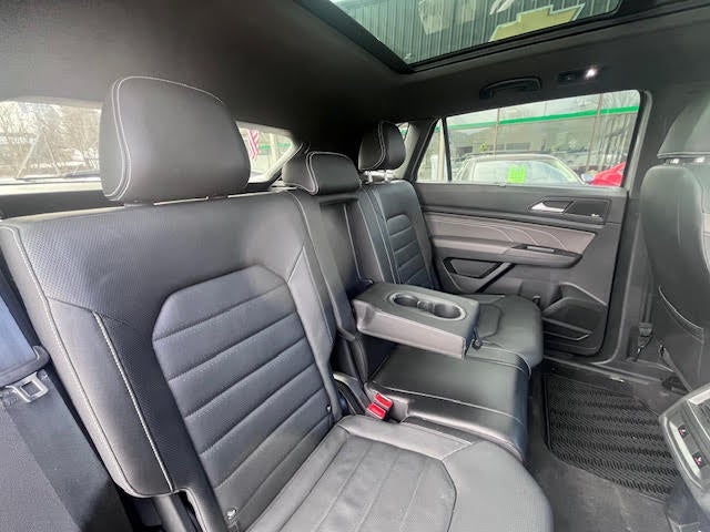 2023 Volkswagen Atlas Cross Sport 3.6L V6 SEL Premium R-Line