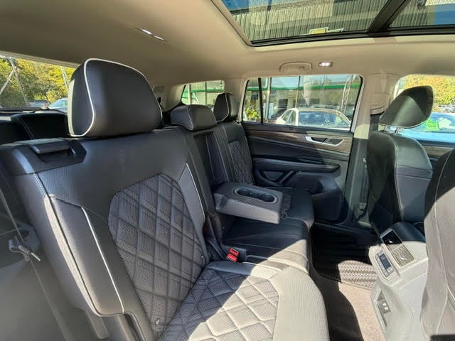 2024 Volkswagen Atlas 2.0T SEL Premium R-Line