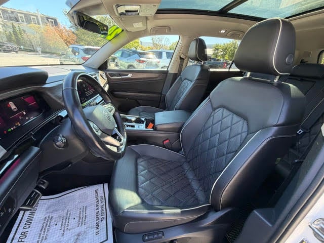 2024 Volkswagen Atlas 2.0T SEL Premium R-Line
