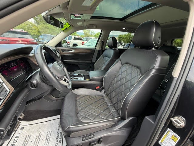 2025 Volkswagen Atlas 2.0T SEL Premium R-Line