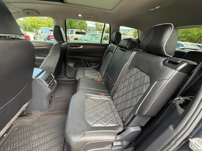 2025 Volkswagen Atlas 2.0T SEL Premium R-Line
