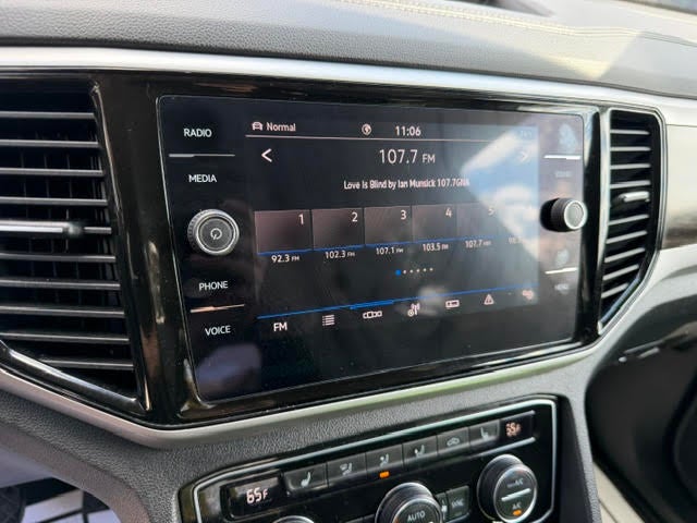 2023 Volkswagen Atlas 2.0T SE w/Technology