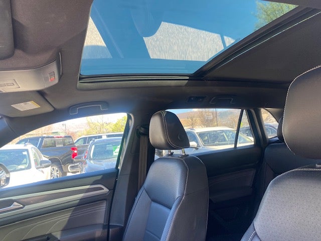 2021 Volkswagen Atlas Cross Sport 3.6L V6 SE w/Technology R-Line