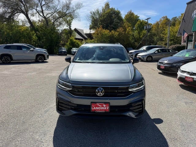 2024 Volkswagen Tiguan SE R-Line Black