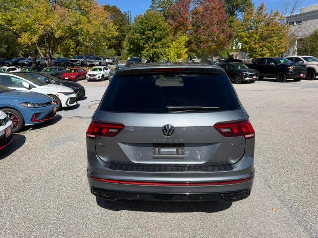 2024 Volkswagen Tiguan SE R-Line Black