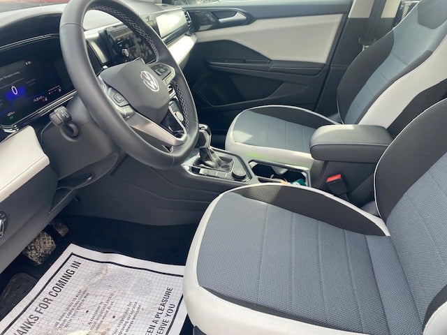 2025 Volkswagen Taos S