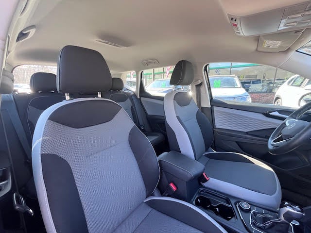 2024 Volkswagen Taos S