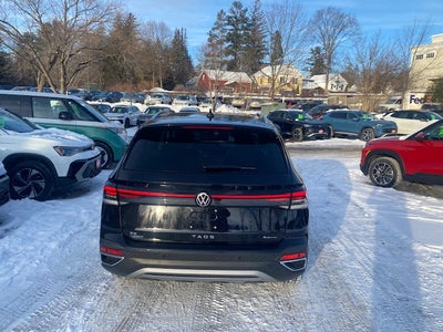 2025 Volkswagen Taos SE