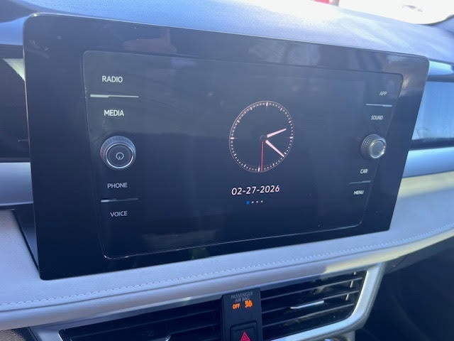 2025 Volkswagen Taos SE