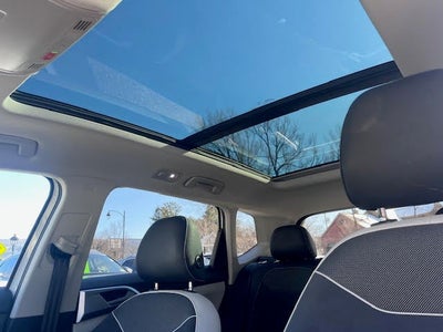 2025 Volkswagen Taos SE