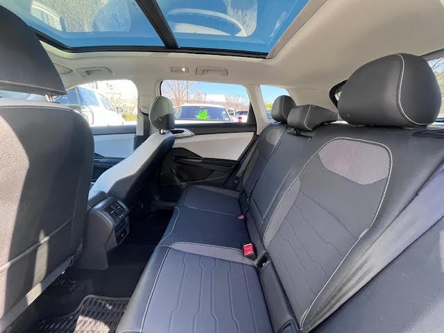 2025 Volkswagen Taos SE