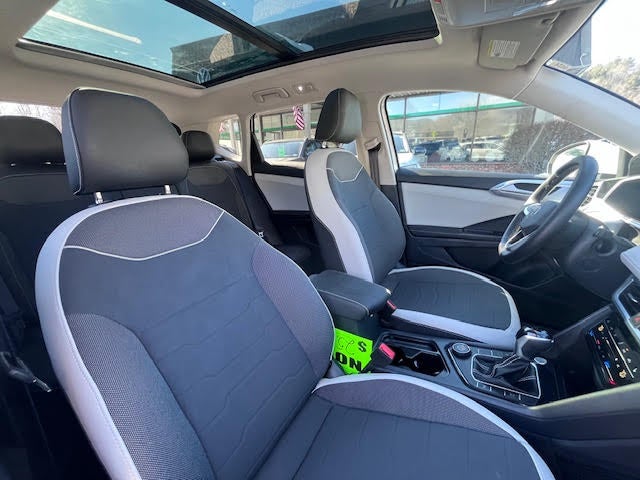 2025 Volkswagen Taos SE