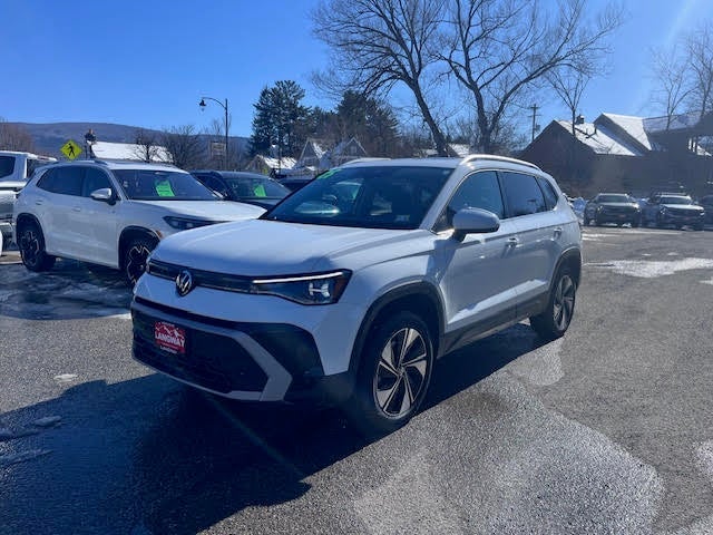 2025 Volkswagen Taos SE