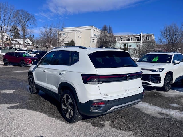 2025 Volkswagen Taos SE