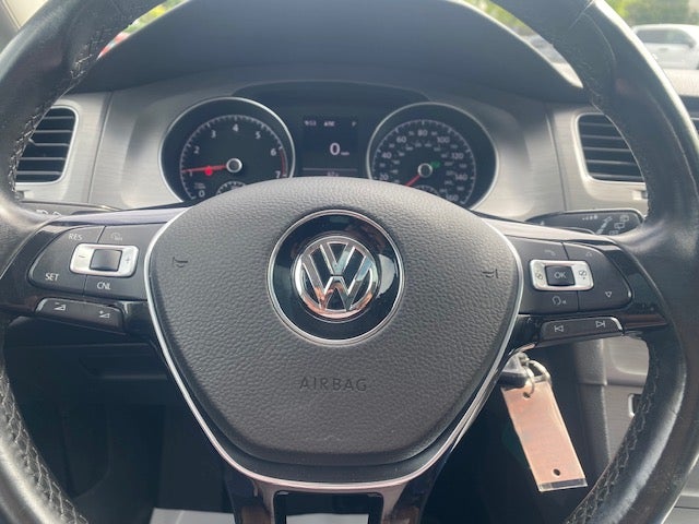 2016 Volkswagen Golf TSI S