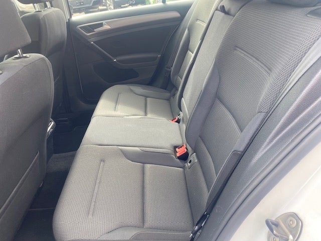 2016 Volkswagen Golf TSI S