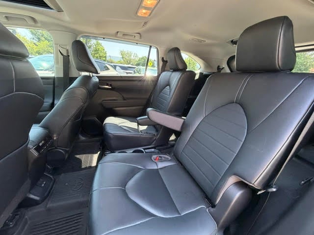 2023 Toyota Highlander Hybrid XLE