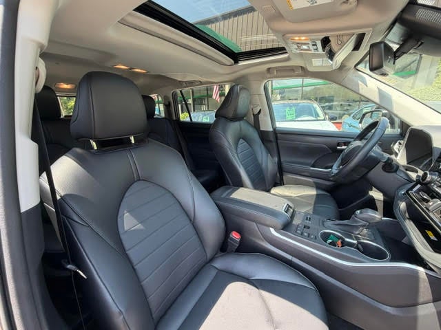 2023 Toyota Highlander Hybrid XLE