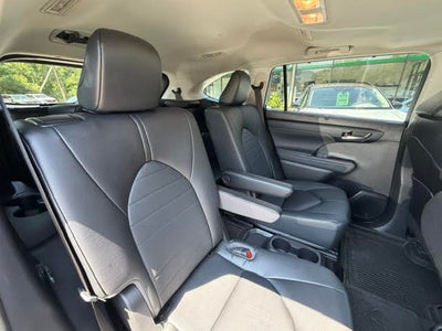 2023 Toyota Highlander Hybrid XLE