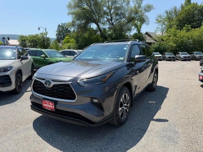 2023 Toyota Highlander Hybrid XLE