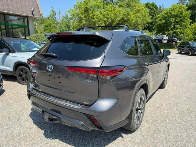 2023 Toyota Highlander Hybrid XLE