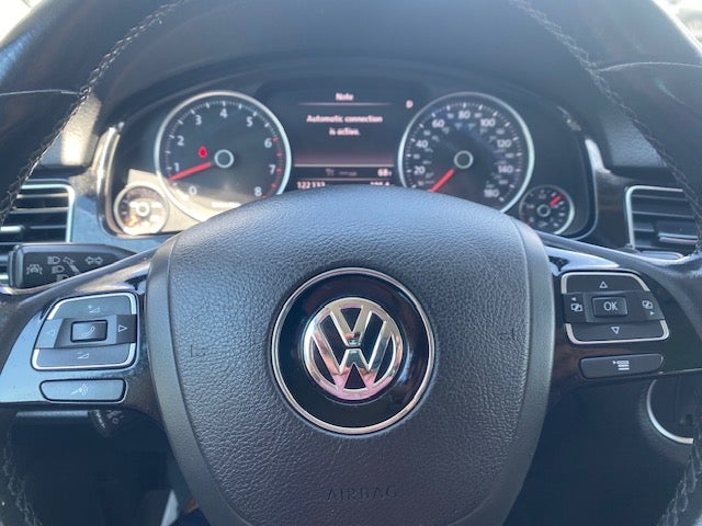 2016 Volkswagen Touareg Lux